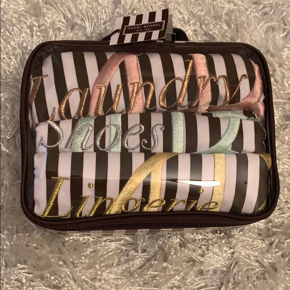 Henri Bendel set of 3 travel pouches